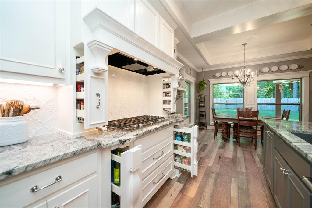 Hall Dr - Residential