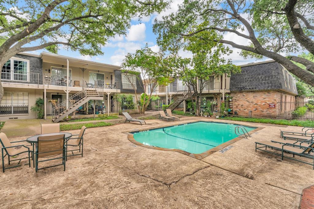 Towneoaks Terrace Condo - Residential