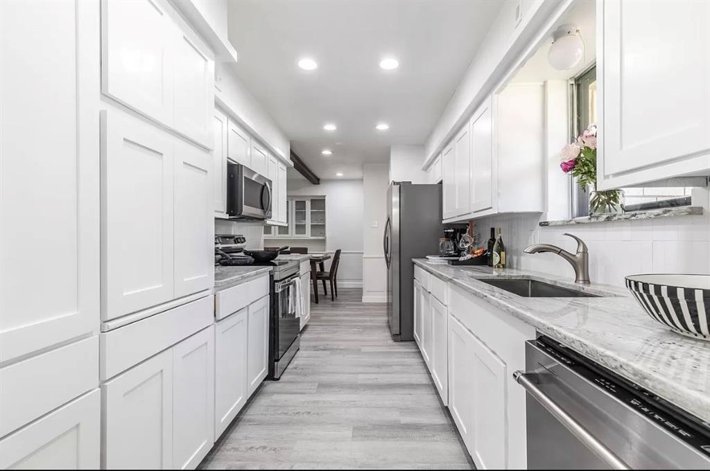 Club Oaks Estates - Residential Lease