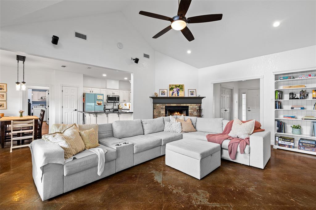 FLORES, MARIA FINOLA - Residential