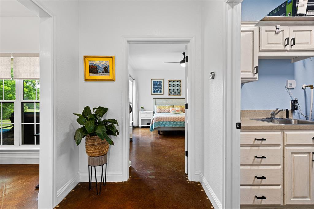 FLORES, MARIA FINOLA - Residential