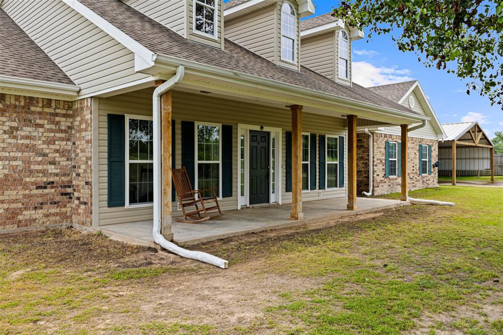 FLORES, MARIA FINOLA - Residential