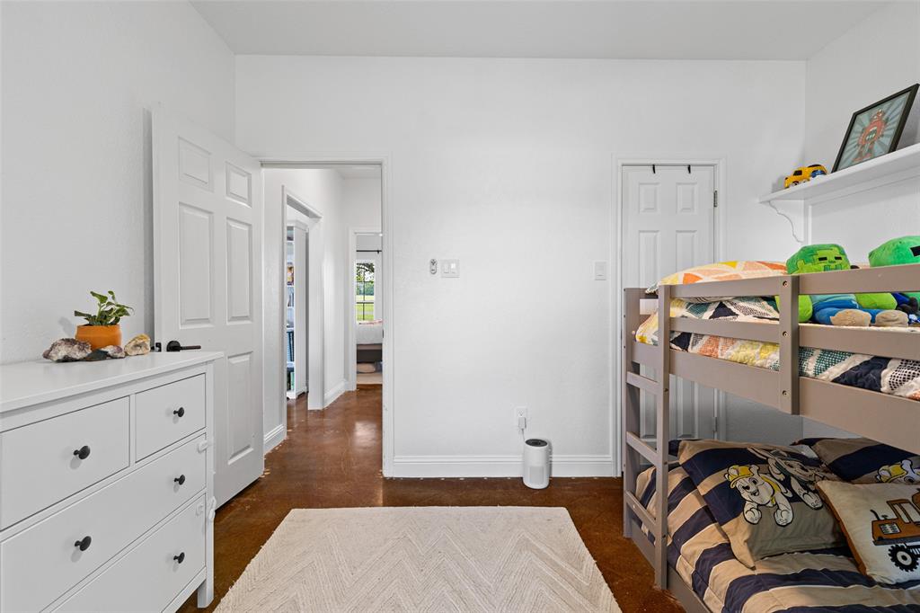 FLORES, MARIA FINOLA - Residential