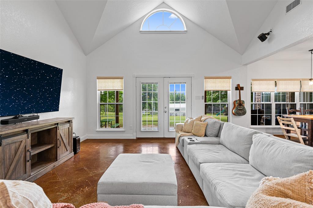 FLORES, MARIA FINOLA - Residential