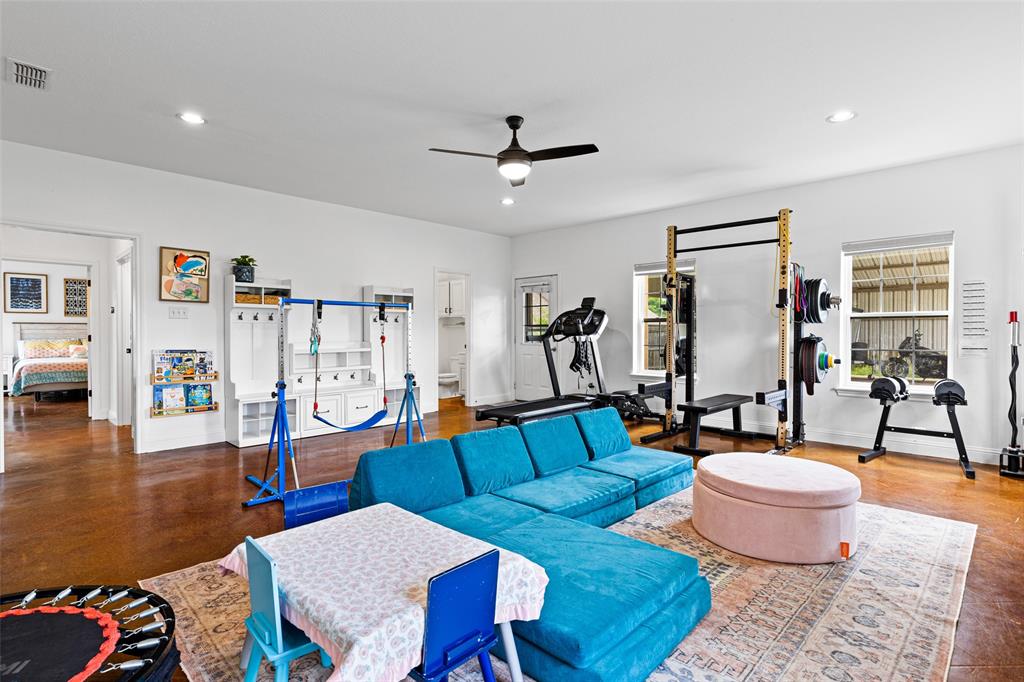 FLORES, MARIA FINOLA - Residential