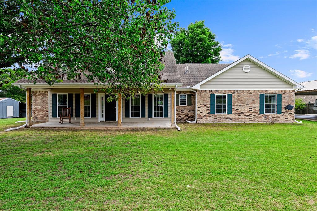 FLORES, MARIA FINOLA - Residential