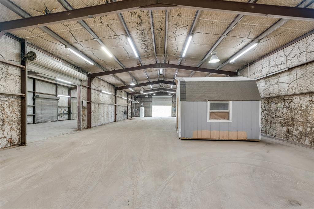J Chamlee - Commercial Sale