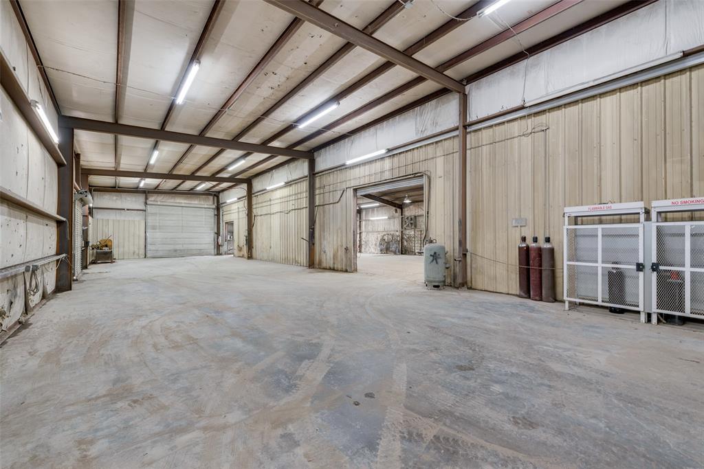J Chamlee - Commercial Sale