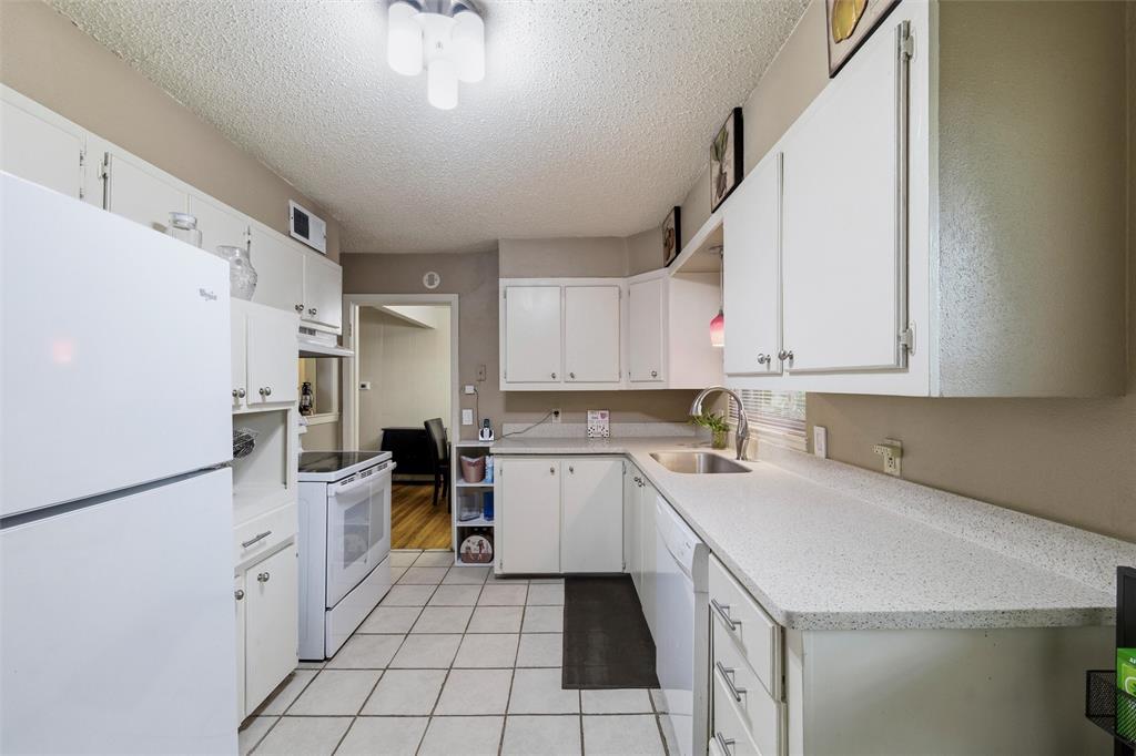Country Club Park 01 - Residential