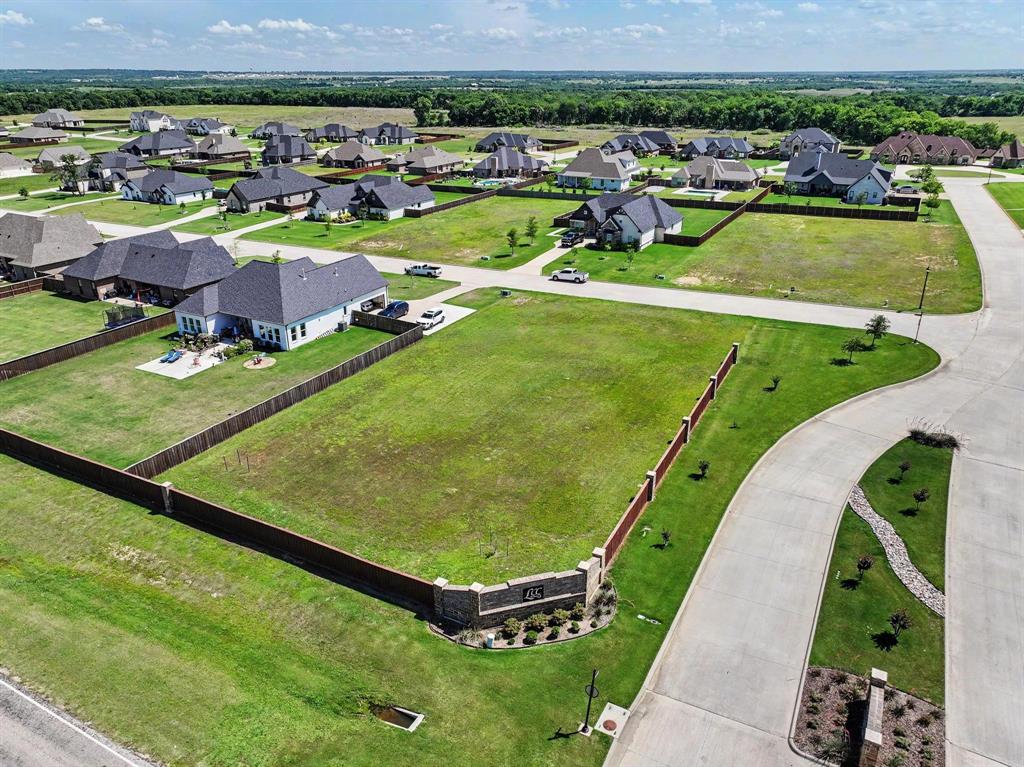 Lake Country Crossing, Phase I - Land