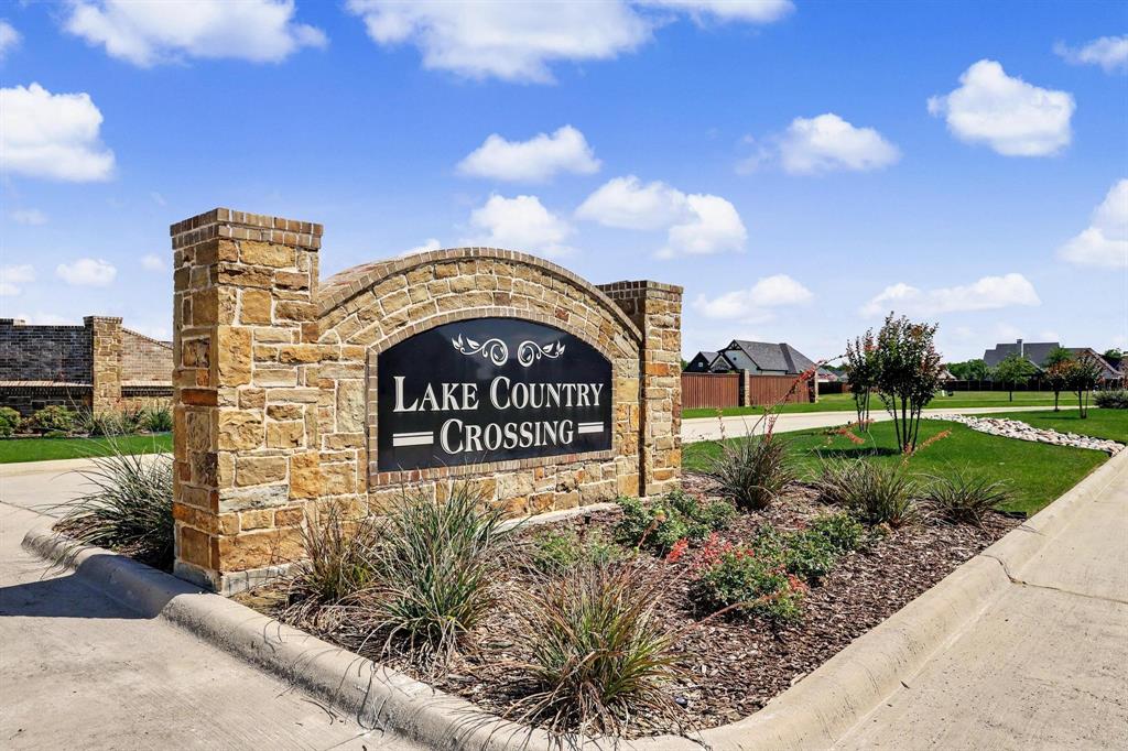 Lake Country Crossing, Phase I - Land