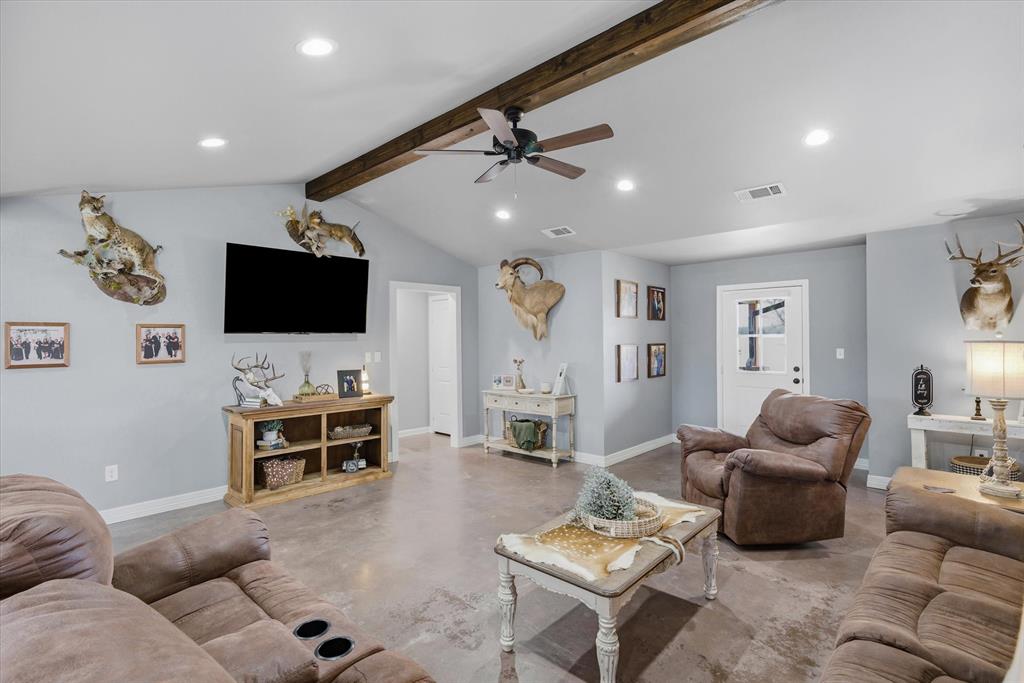 ACRES: 2.000 BLK: B LOT: 1 ADDN: KIMBROUGH ESTATES - Residential