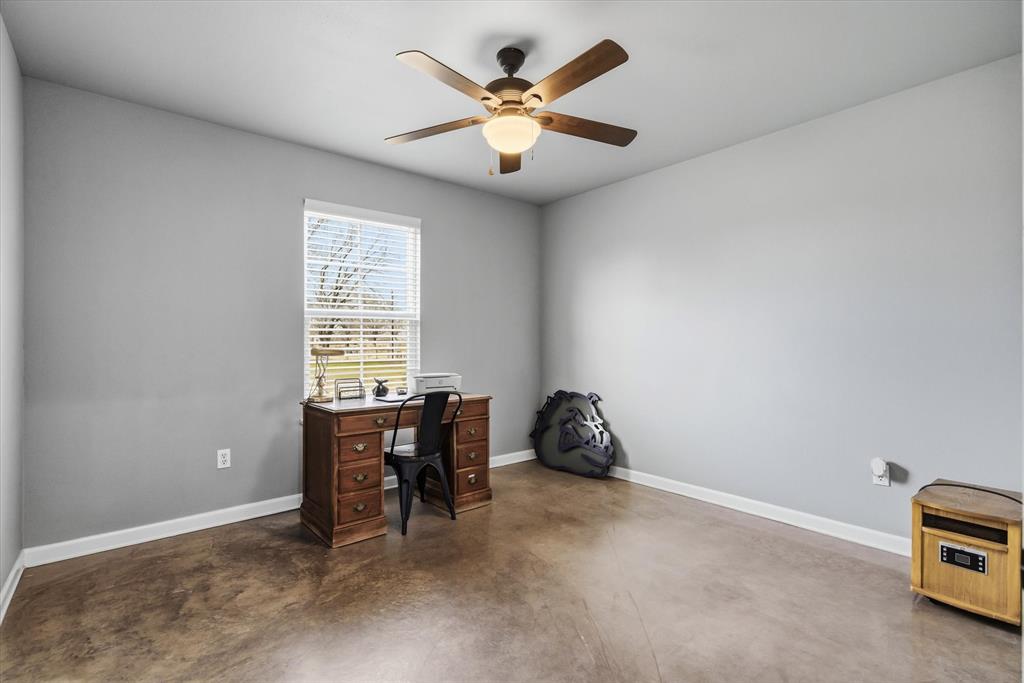 ACRES: 2.000 BLK: B LOT: 1 ADDN: KIMBROUGH ESTATES - Residential