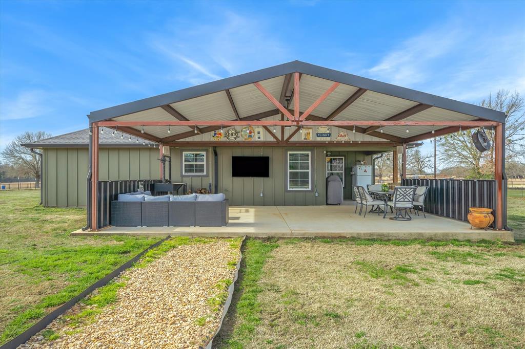 ACRES: 2.000 BLK: B LOT: 1 ADDN: KIMBROUGH ESTATES - Residential