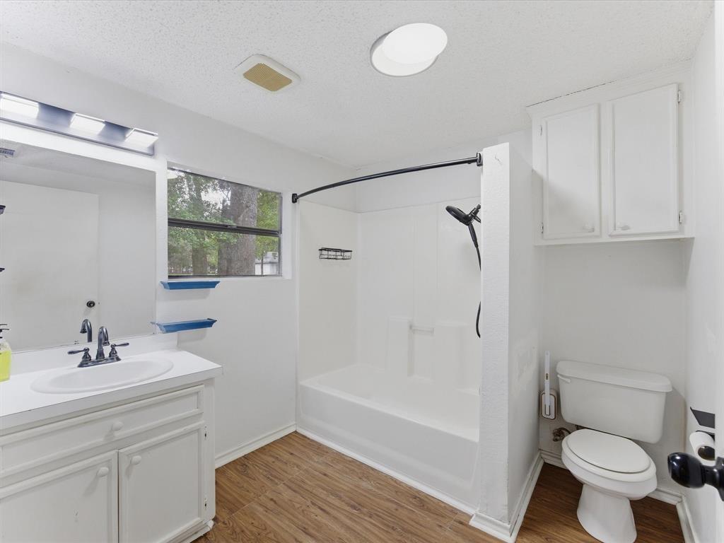 Macs Oaks - Residential