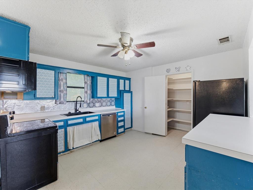 Macs Oaks - Residential