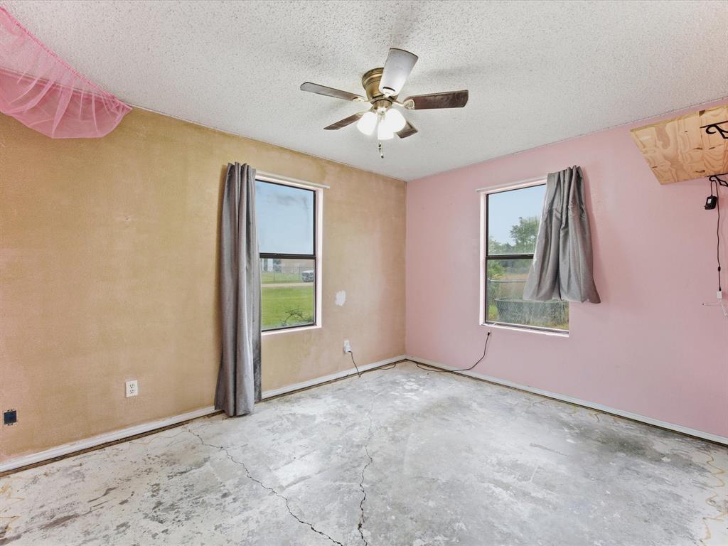 Macs Oaks - Residential