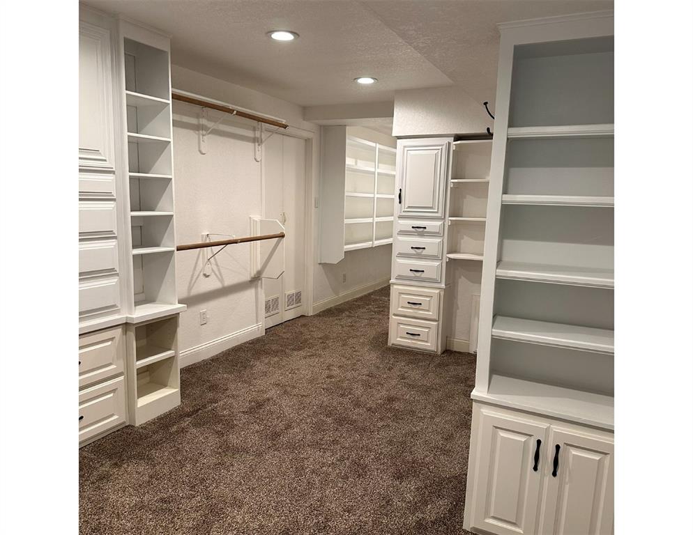 Lake Country Estates Add - Residential