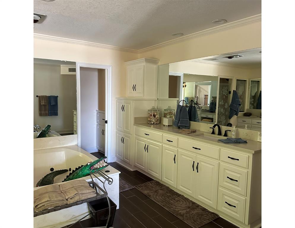 Lake Country Estates Add - Residential