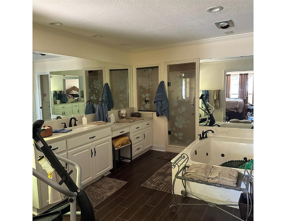 Lake Country Estates Add - Residential