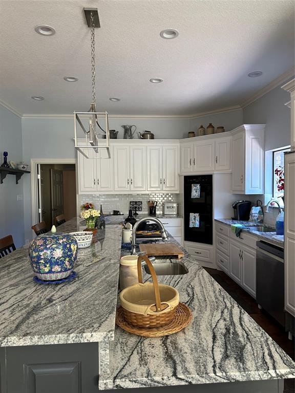 Lake Country Estates Add - Residential