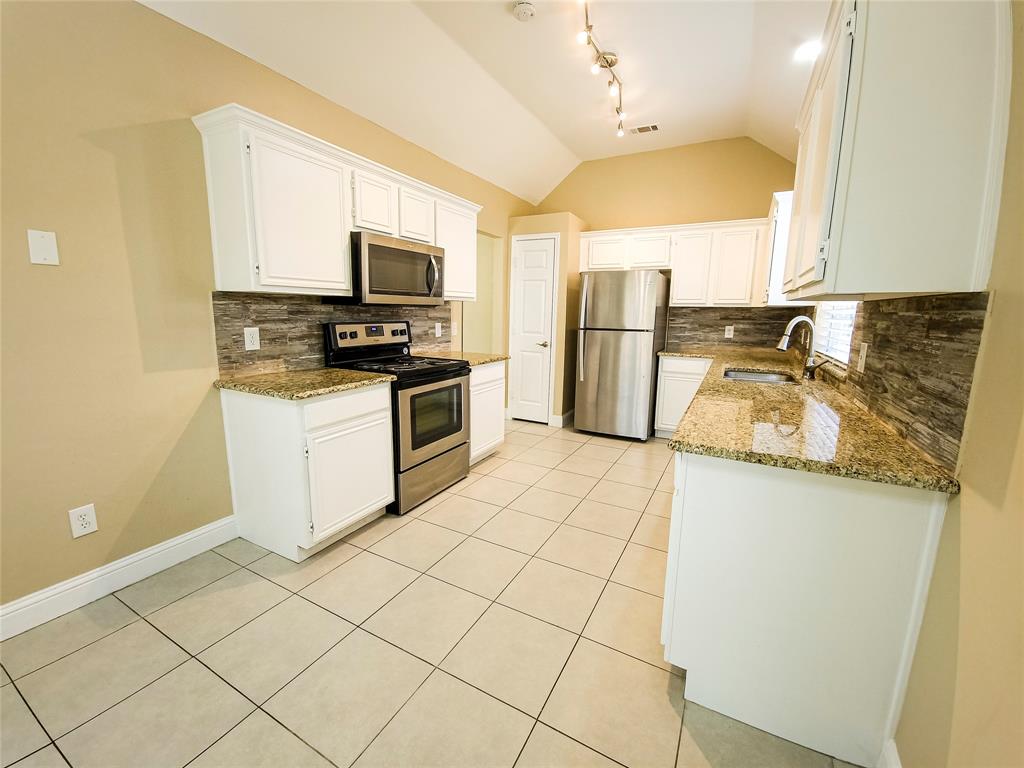 Bradford Park At High Pointe Ph 01 - Residential Lease