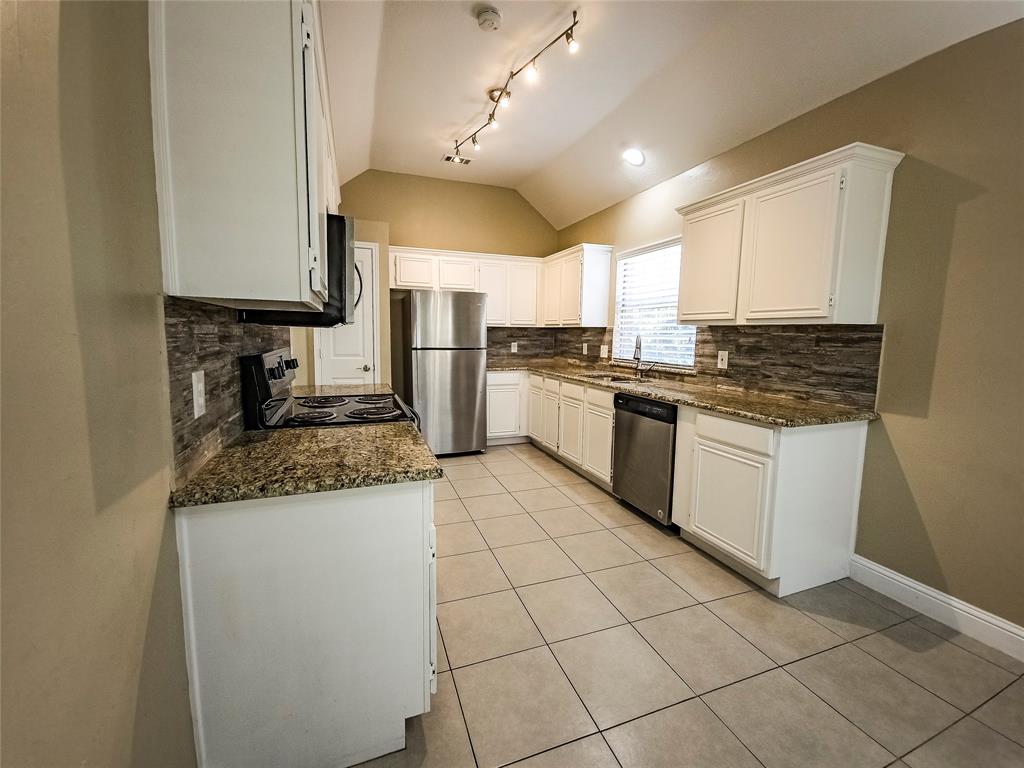 Bradford Park At High Pointe Ph 01 - Residential Lease