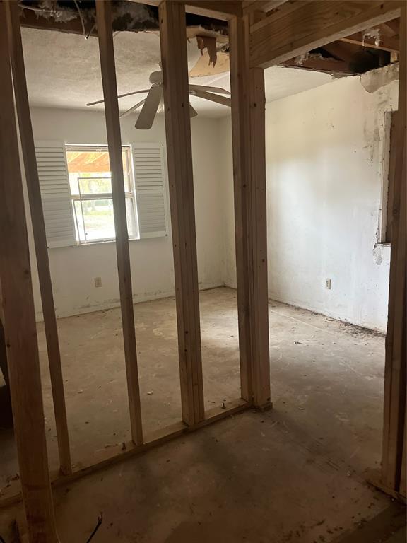 K H DOUGLAS SUR CEDAR CREEK RANCHETTES - Residential