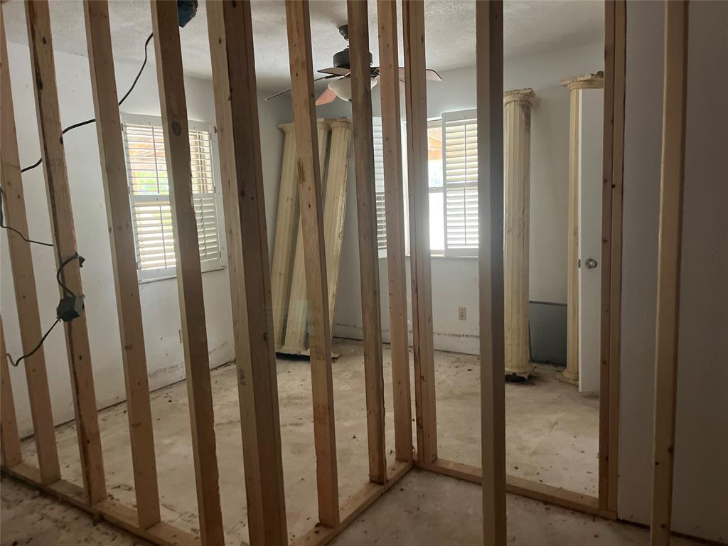K H DOUGLAS SUR CEDAR CREEK RANCHETTES - Residential