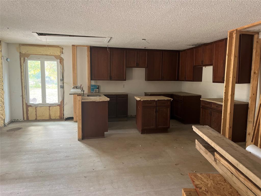 K H DOUGLAS SUR CEDAR CREEK RANCHETTES - Residential