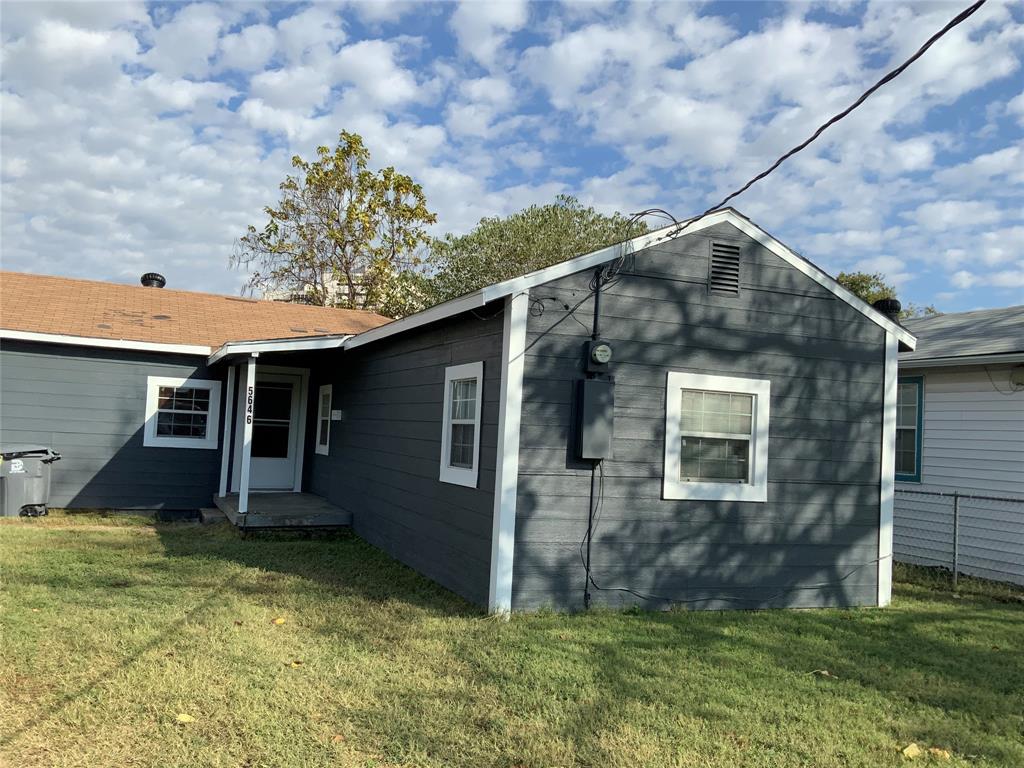 ***NICE HUGE LOT*BRING YOUR IDEAS TO LIFE RIGHT HERE*PROPERTY NEEDS TOTAL REHAB*GREAT POSSIBILITIES AND GREAT LOCATION***
