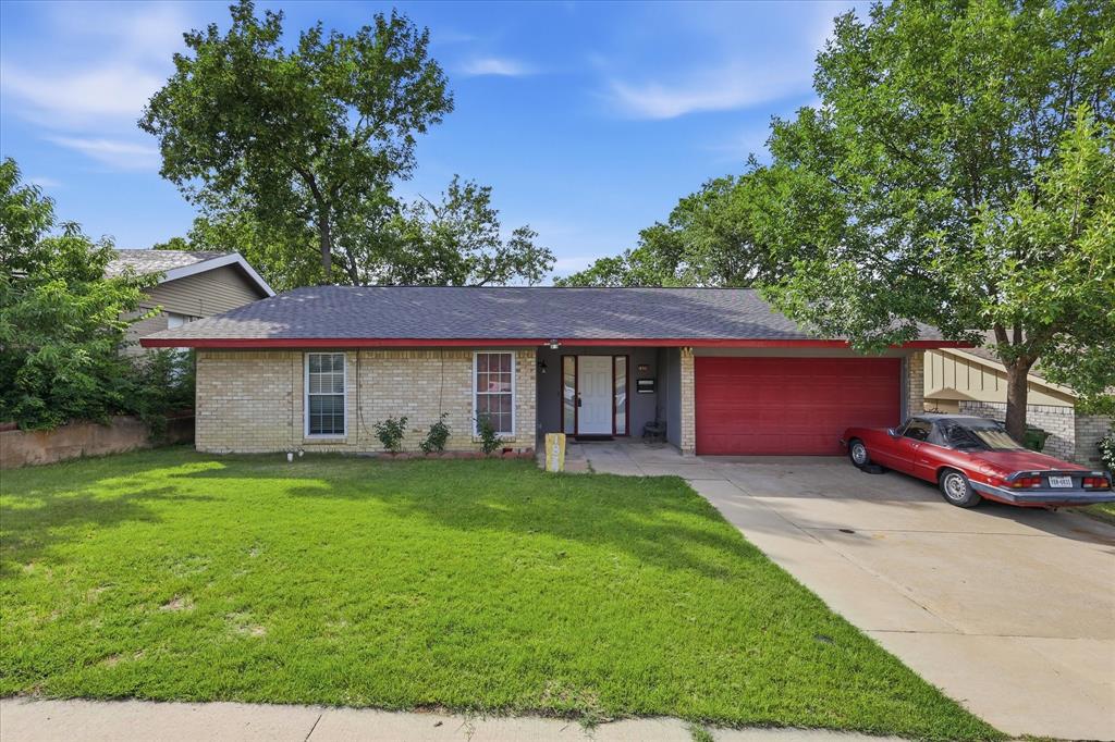 A charming 3-bedroom, 2-bathroom gem nestled in a highly sought-after Carrollton neighborhood. From the moment you step inside, you will love the bright and airy open-concept floor plan that seamlessly connects the living, dining, and kitchen areas, making it perfect for both lively entertaining and cozy daily living. The heart of the home features a newly updated kitchen with modern finishes, while a fresh coat of paint throughout the rest of the house gives the entire property a clean feel that is completely move-in ready.

The location offers an an outdoor lifestyle with some of the city's best amenities just a short walk away. You can easily stroll over to the Josey Ranch Athletic Complex and Josey Ranch Lake Public Library for community events and recreation, or enjoy morning jogs and peaceful evening walks along the neighborhood's scenic parks and walking trails. Combining these great updates with a vibrant, walkable location, this turnkey home is ready to welcome its next owners. Schedule your tour today!
