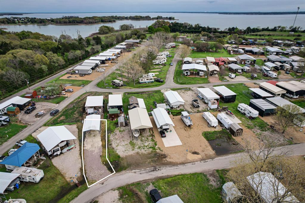 Pelican Isle - Land