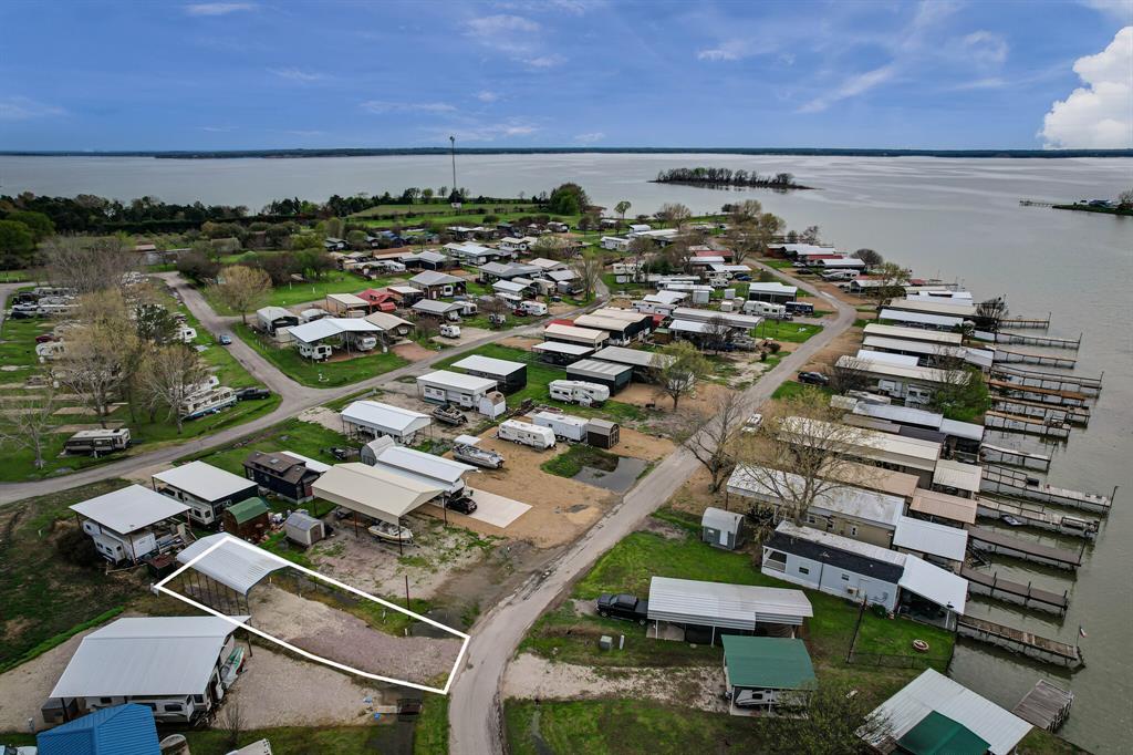 Pelican Isle - Land
