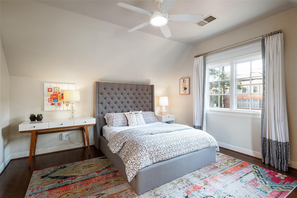 CARUTH HILLS - Residential