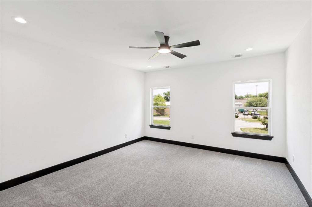 Lincoln Manor - Residential
