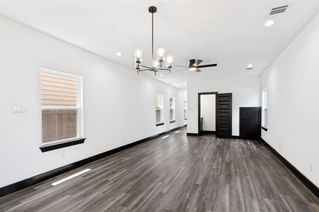 Lincoln Manor - Residential