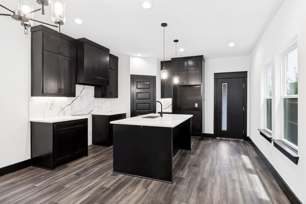 Lincoln Manor - Residential