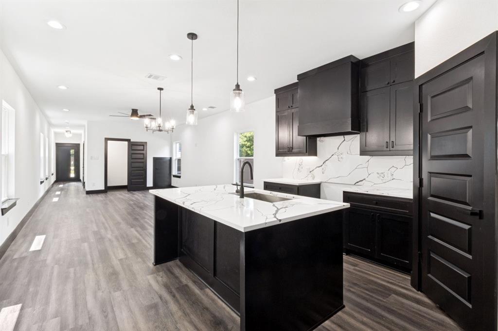 Lincoln Manor - Residential