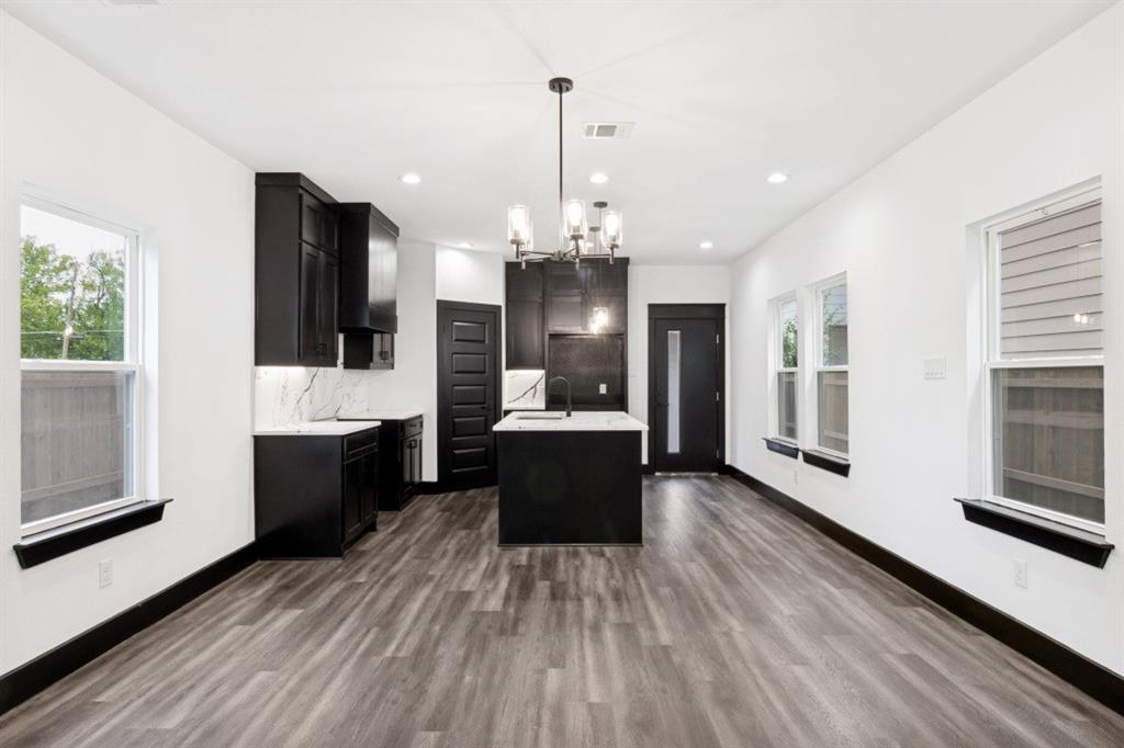 Lincoln Manor - Residential