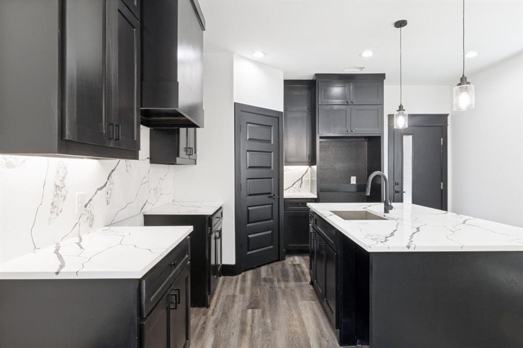 Lincoln Manor - Residential