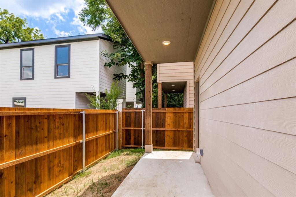 Lincoln Manor - Residential