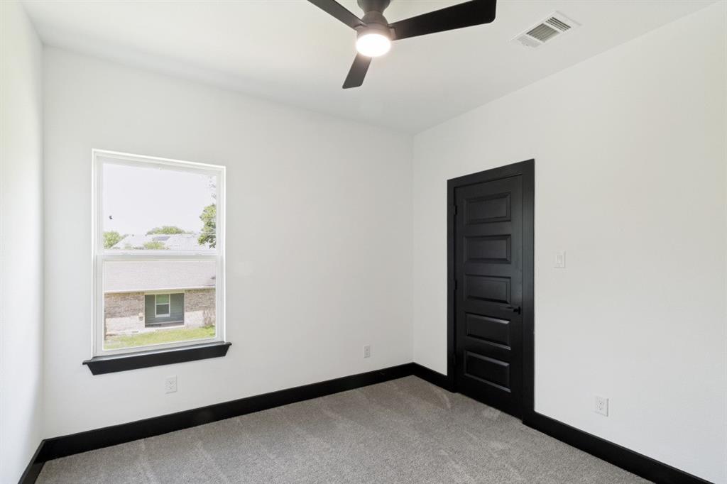 Lincoln Manor - Residential