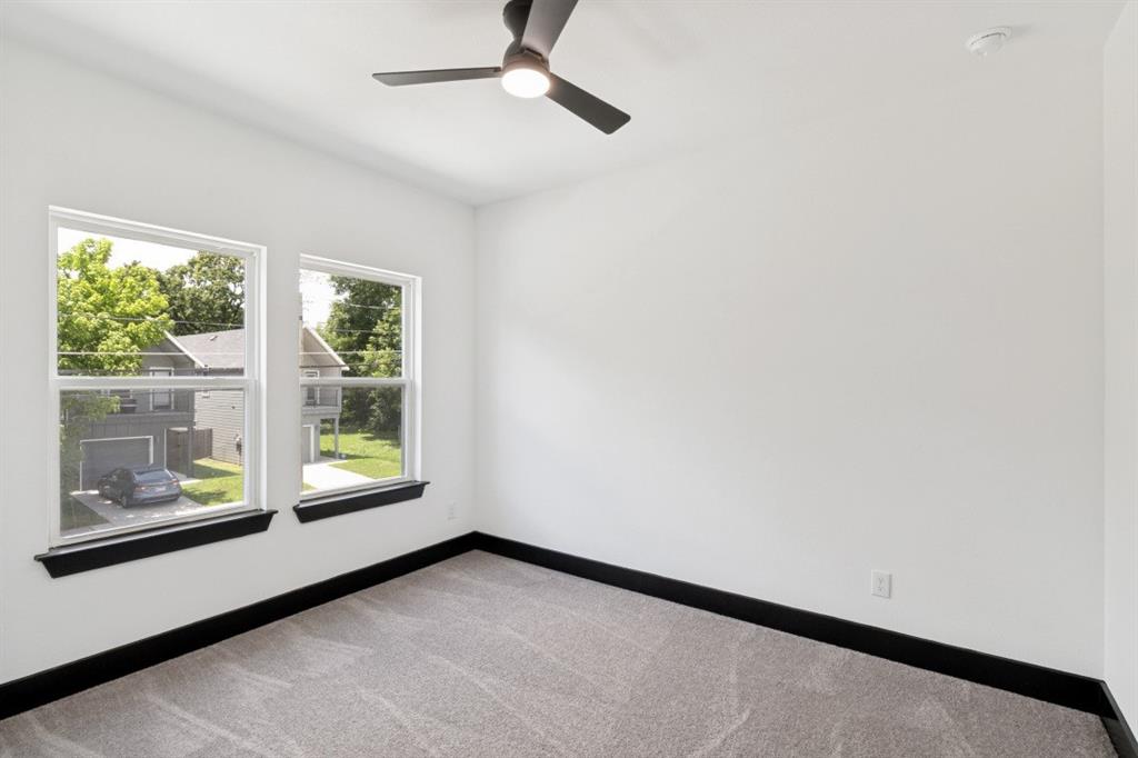 Lincoln Manor - Residential