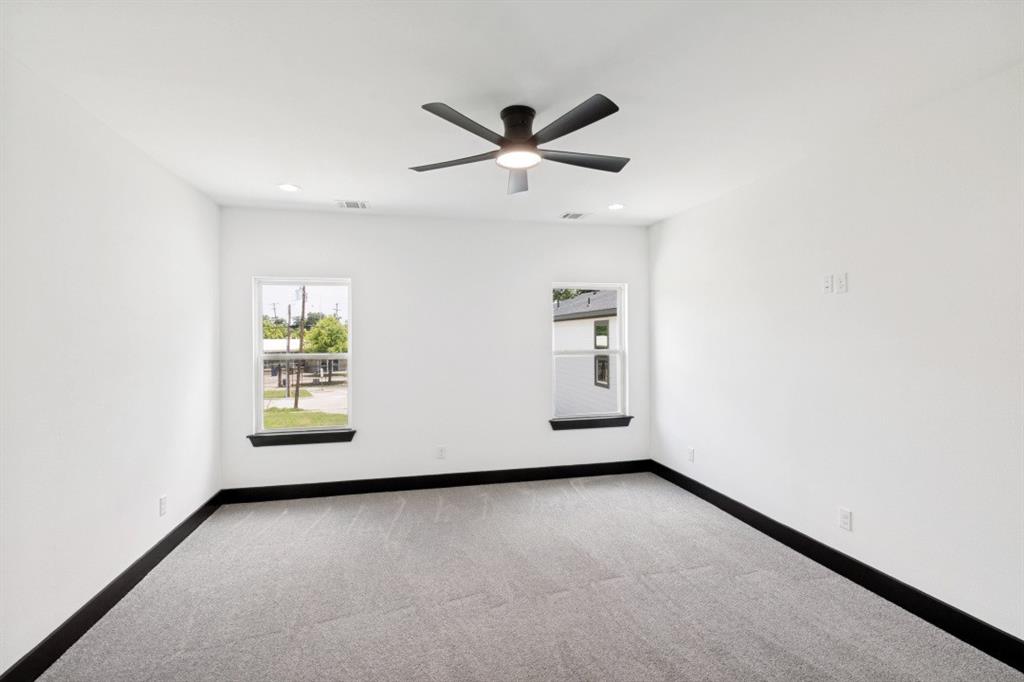 Lincoln Manor - Residential
