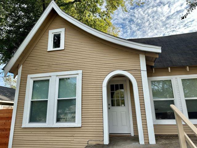 Recently remodeled and full of opportunity, this 2-bedroom, 1-bath duplex is an ideal option for both investors and first-time buyers. Each unit offers comfortable living with updated finishes. Live in one side and rent the other to help offset your mortgage, or add this low-maintenance property to your investment portfolio.

Located just minutes from downtown, this duplex provides convenient access to shopping, dining, and local amenities. Major hospitals are nearby, and Tyler Junior College is only a few blocks away, making this an attractive rental option for students and healthcare professionals alike. With a desirable central location and recent updates already completed, this property offers flexibility, income potential, and long-term value. A smart buy for anyone looking to combine lifestyle and investment in one property.

The duplex features one side currently leased on a month-to-month basis, while the second unit is vacant, offering immediate opportunity for owner-occupancy or additional rental income.