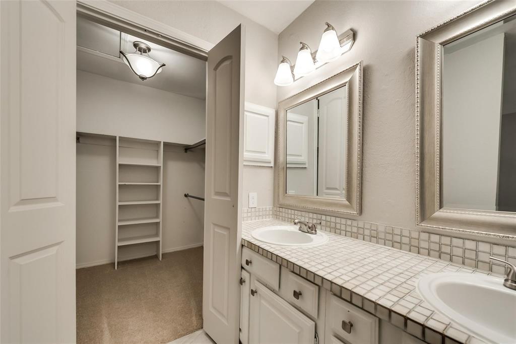 La Buena Vida - Residential Lease