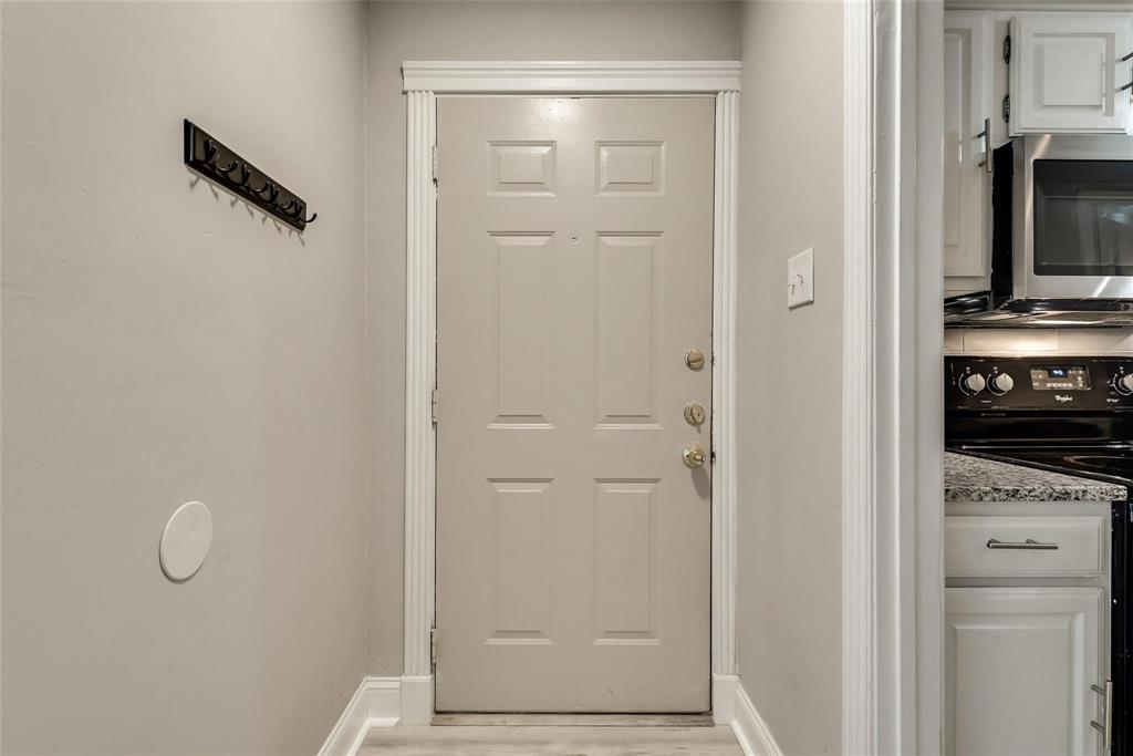 La Buena Vida - Residential Lease