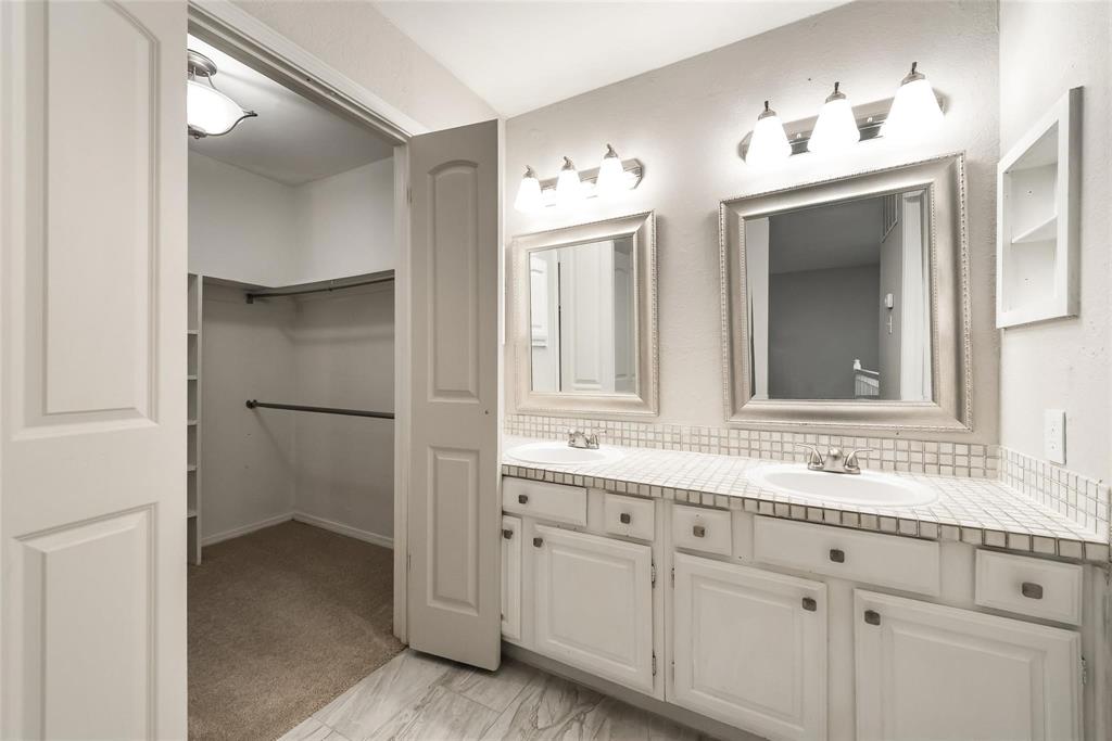 La Buena Vida - Residential Lease