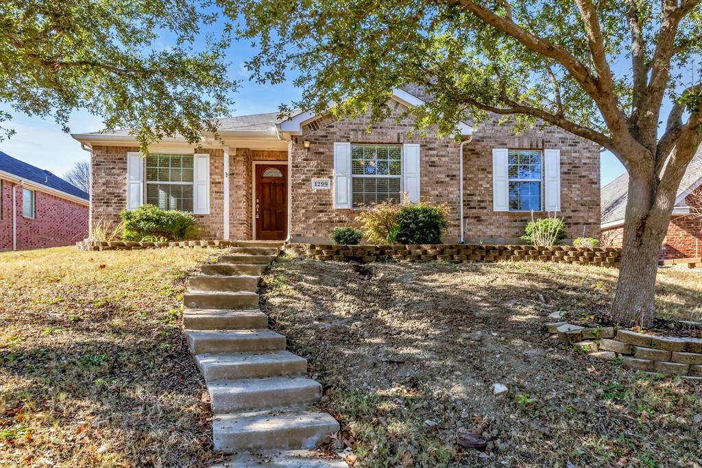 Premier 4 bedroom 2 bath brick home in sought after Rockwall ISD. An easy walk to Grace Hartman Elementary! Open concept kitchen with granite counter tops, island, and gas cooktop.  Refrigerator included.  Master bedroom has large walk-in closet. Dual sinks, separate shower and garden tub in master bath. Fenced backyard, and 2 car garage. Community features playground, park and pool. 

All Brickyard Property Management residents have the opportunity to enroll in the Resident Benefits Package (RBP) for $35.00 a month which includes liability insurance, HVAC air filter delivery (for applicable properties), on-demand pest control, and much more! More details upon application.

Pets considered on case by case basis, pet fees based on pet screening results.  Application required from all occupants 18 and up.  Application fee $50 per application.  Upon approval security deposit, and $100 new lease administration fee due.